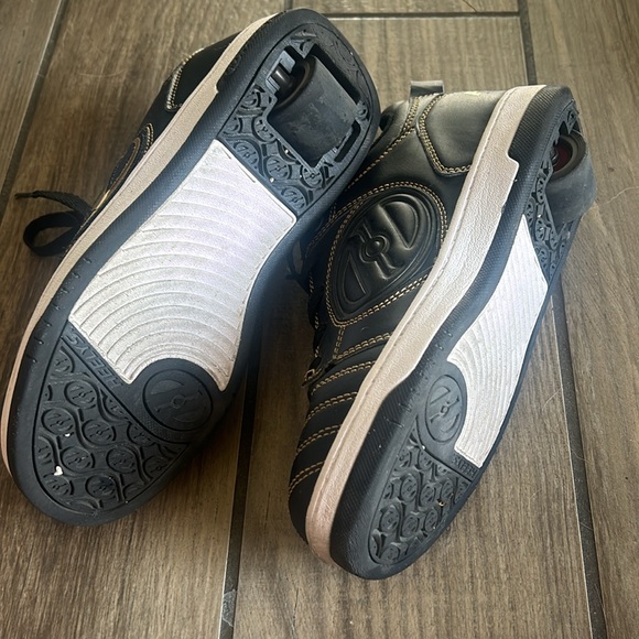 Heelys Shoes - Picture 4 of 5